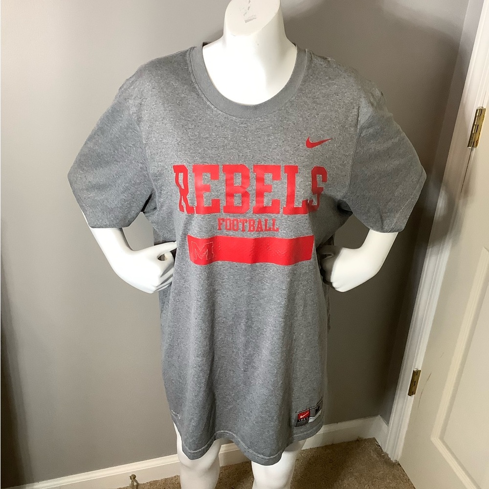 Men’s Medium NCAA Ole Miss Rebels Football Nike Team Short Sleeve Dri Fit